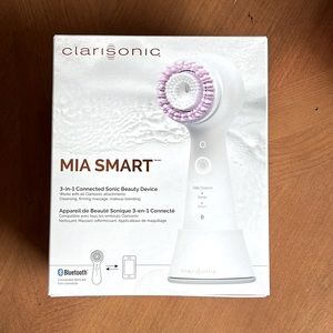 Clarisonic MIA SMART 3-in-one Sonic Beauty Device. NEW. Never opened.